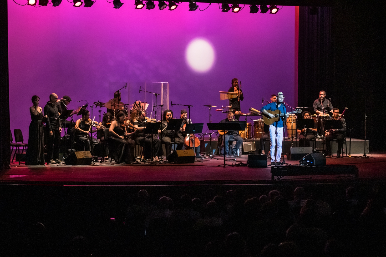 Concierto Amor es — en vivo